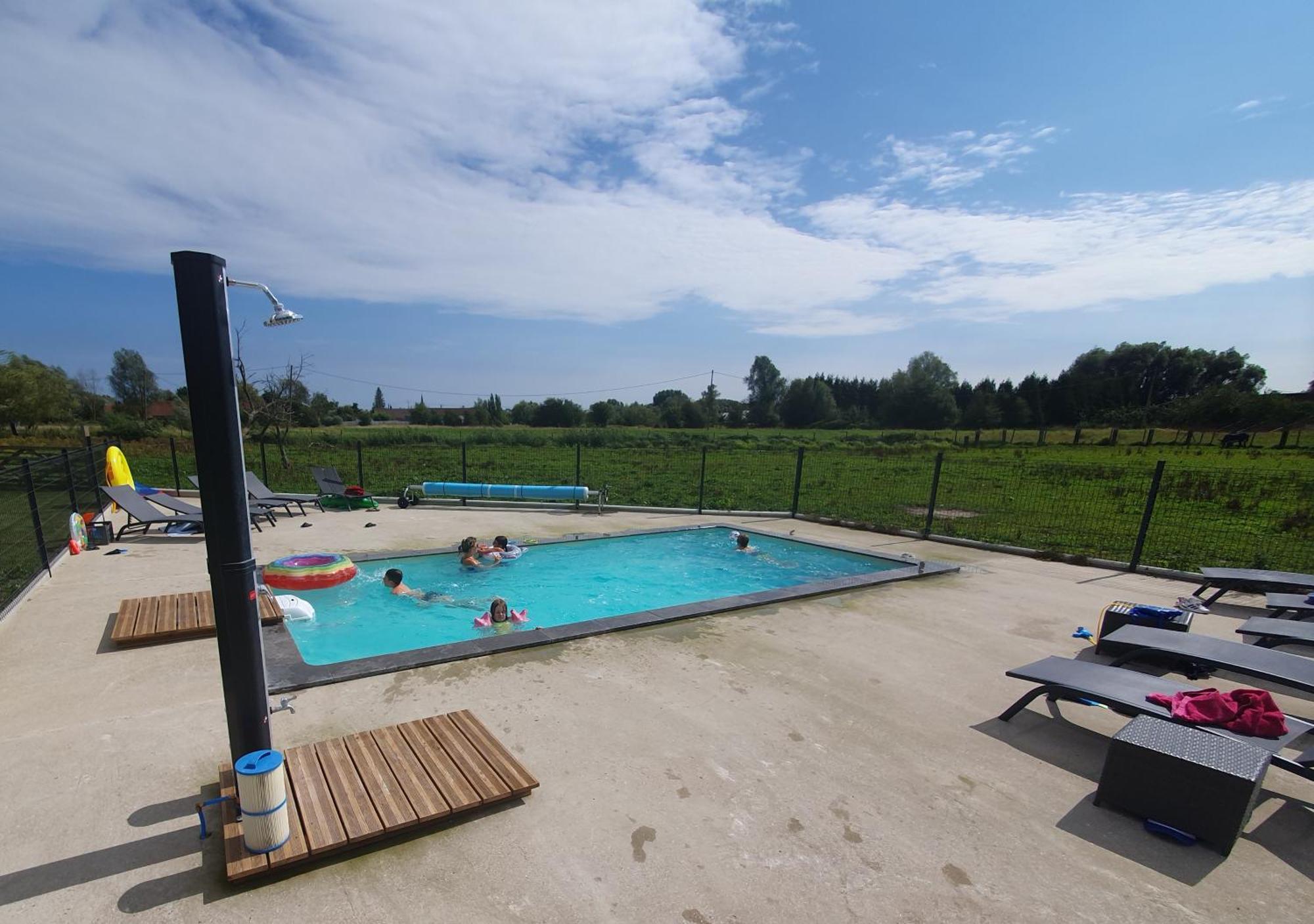 Au Chemin Du Paradis Gite De 10 Personnes 4 Etoiles Saint-Martin-Lez-Tatinghem Exterior photo