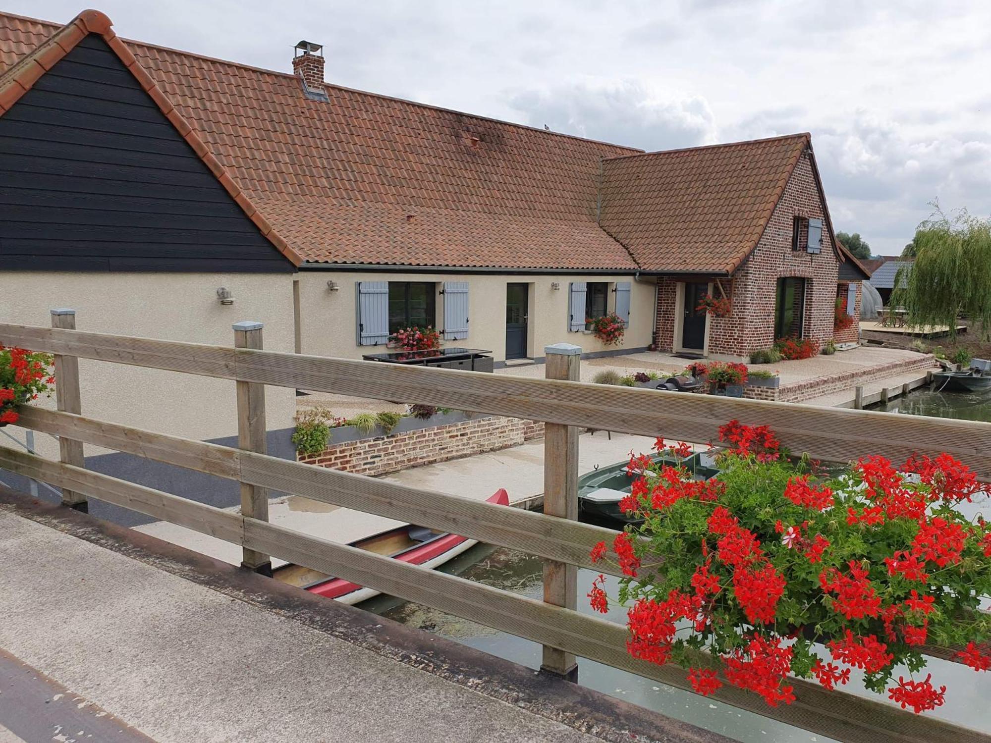 Au Chemin Du Paradis Gite De 10 Personnes 4 Etoiles Saint-Martin-Lez-Tatinghem Exterior photo